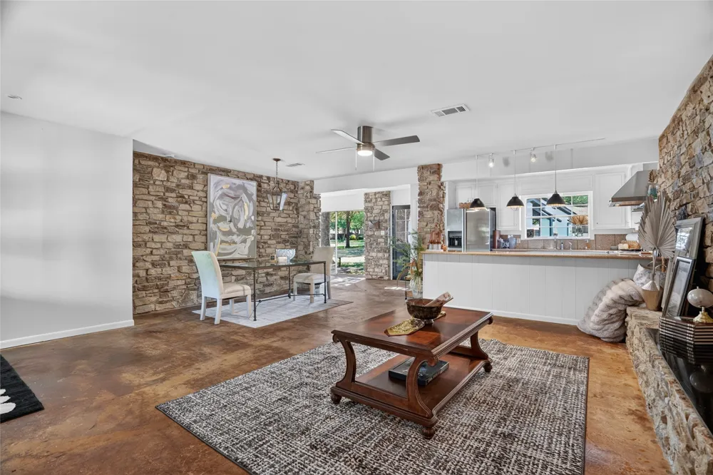3902 Laramie Drive Granbury, TX 76049