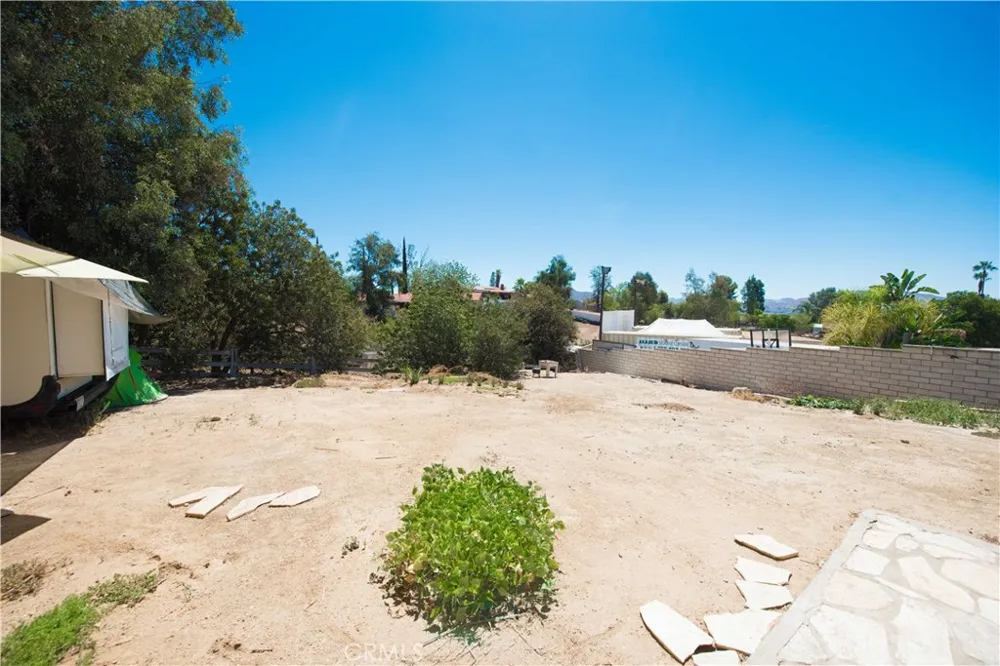 12340 Falcon Lane Moreno Valley, CA 92555