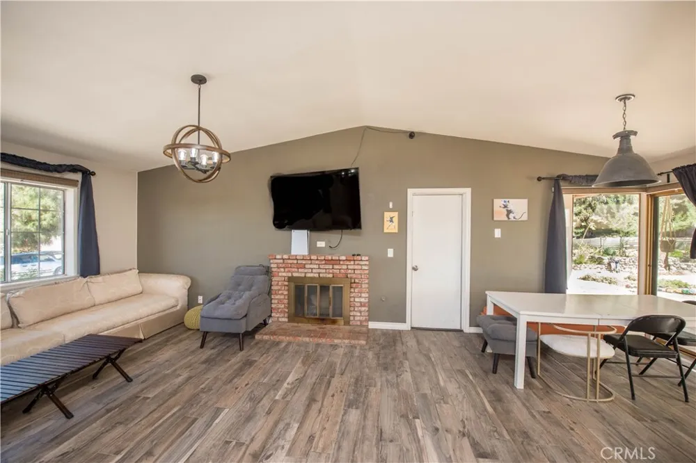 12340 Falcon Lane Moreno Valley, CA 92555