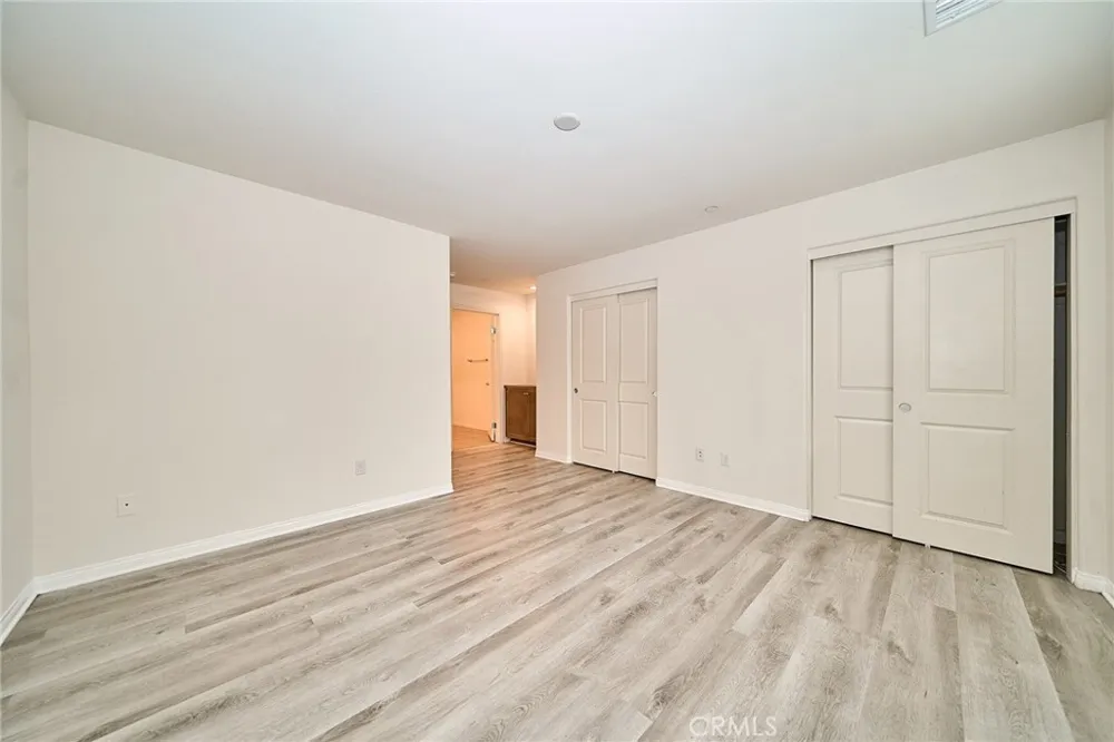 853 E Hollyvale Azusa, CA 91702