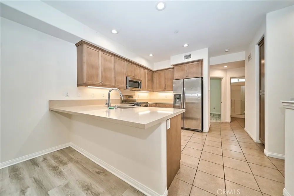853 E Hollyvale Azusa, CA 91702