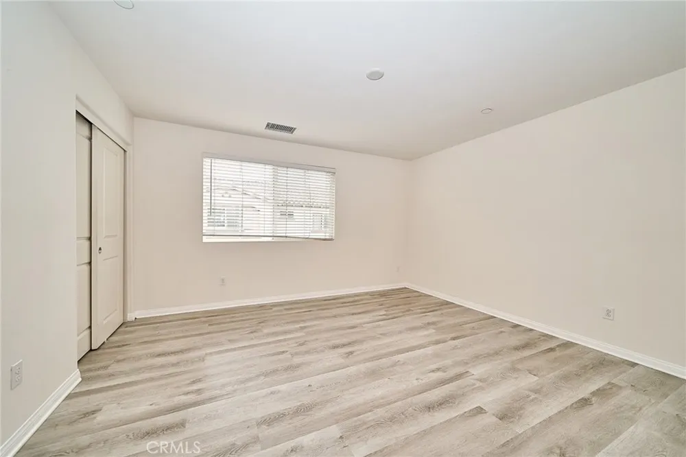 853 E Hollyvale Azusa, CA 91702