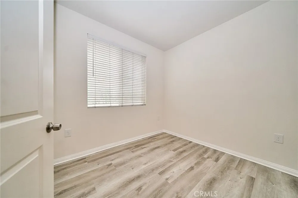 853 E Hollyvale Azusa, CA 91702