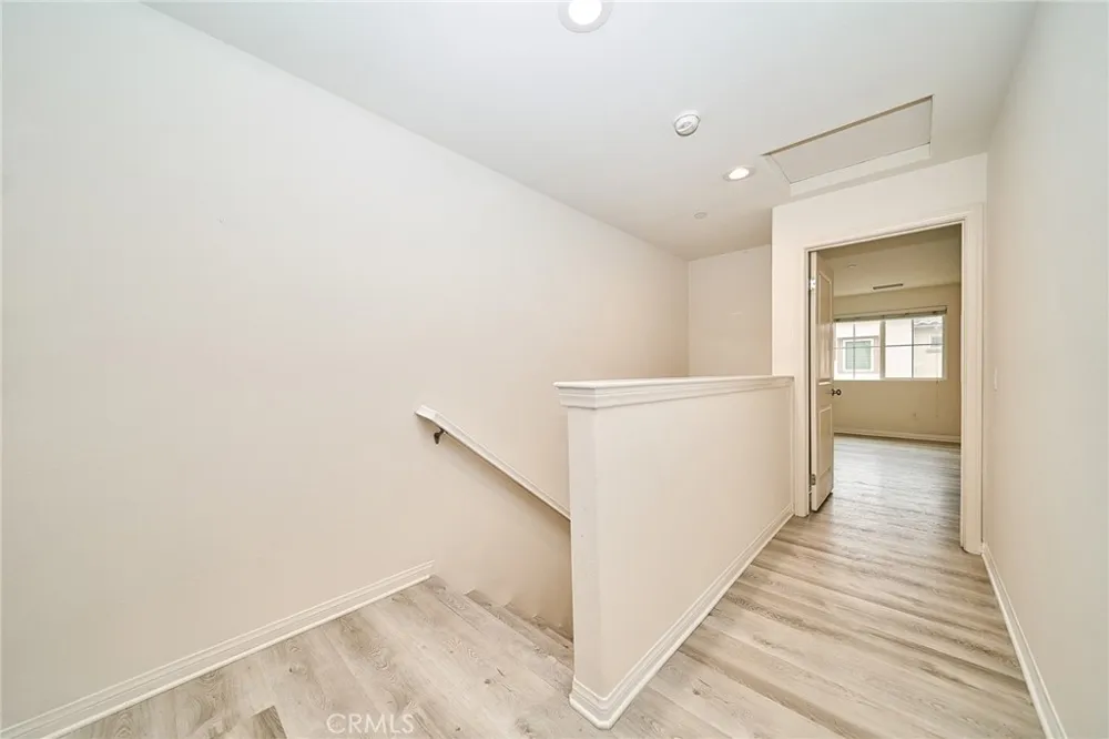 853 E Hollyvale Azusa, CA 91702