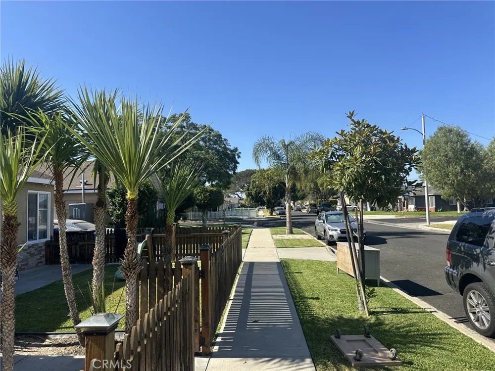 12109 Harvest Norwalk, CA 90650