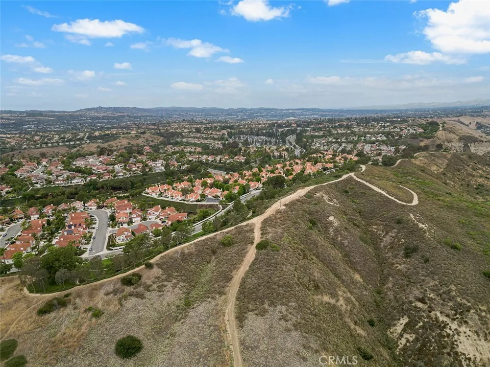 154 Chandon Laguna Niguel, CA 92677