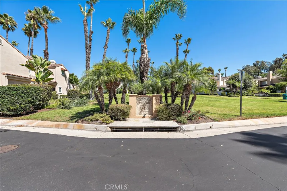 154 Chandon Laguna Niguel, CA 92677