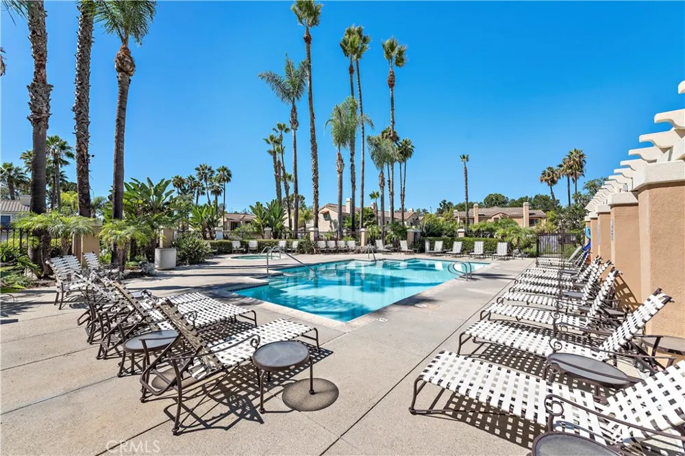 154 Chandon Laguna Niguel, CA 92677