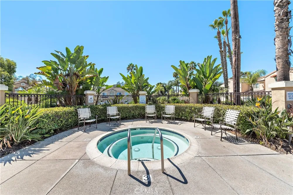 154 Chandon Laguna Niguel, CA 92677