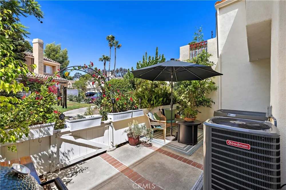 154 Chandon Laguna Niguel, CA 92677