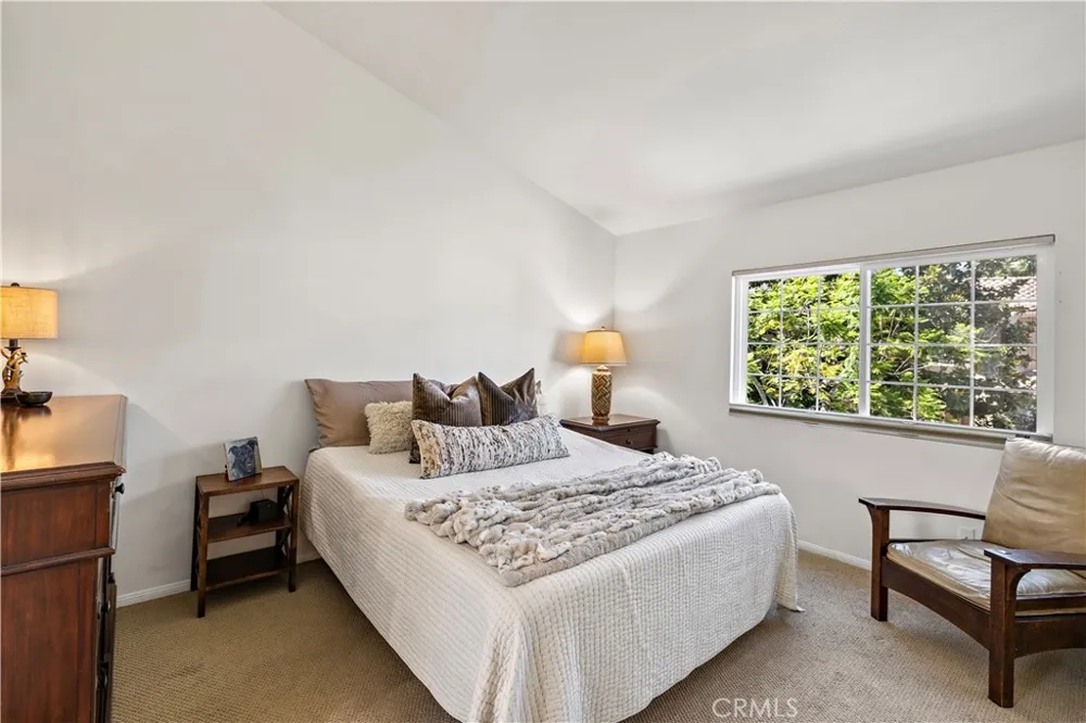 154 Chandon Laguna Niguel, CA 92677