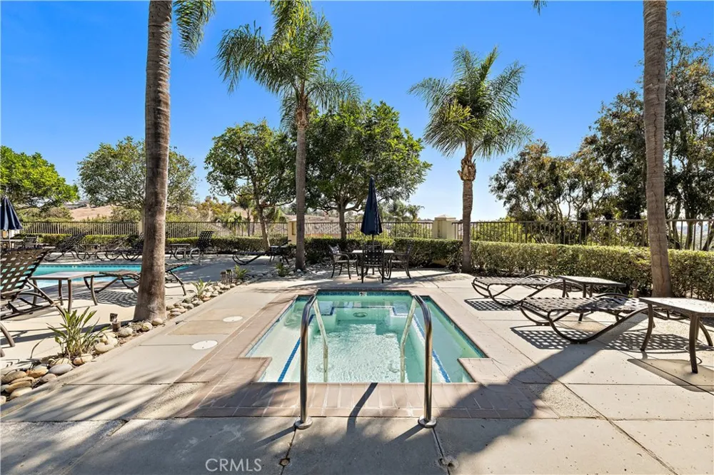 154 Chandon Laguna Niguel, CA 92677