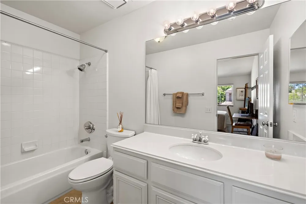 154 Chandon Laguna Niguel, CA 92677