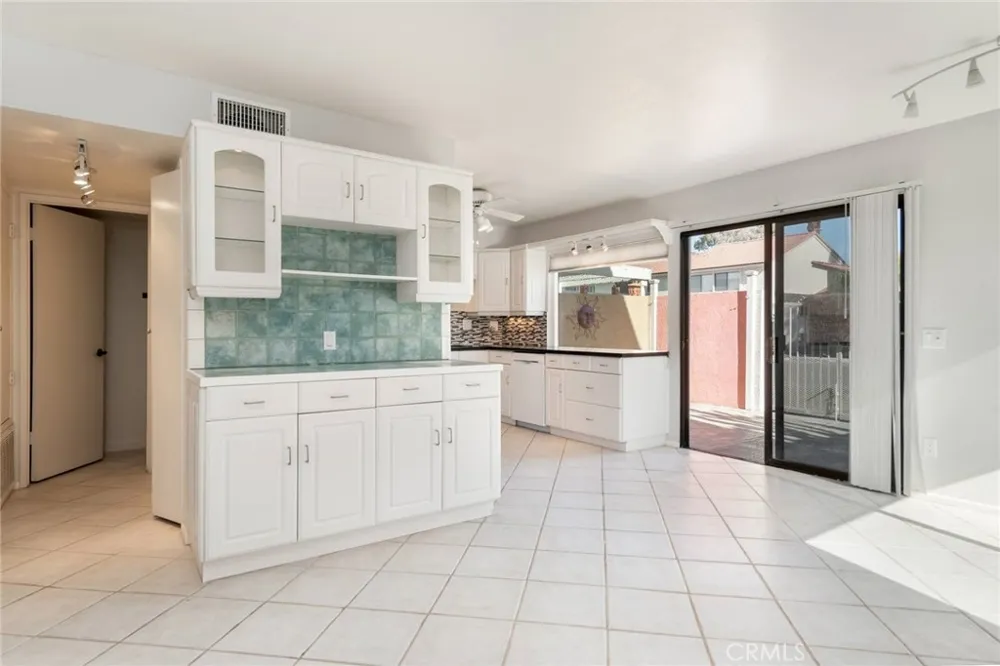 6134 Arroyo #1 Palm Springs, CA 92264