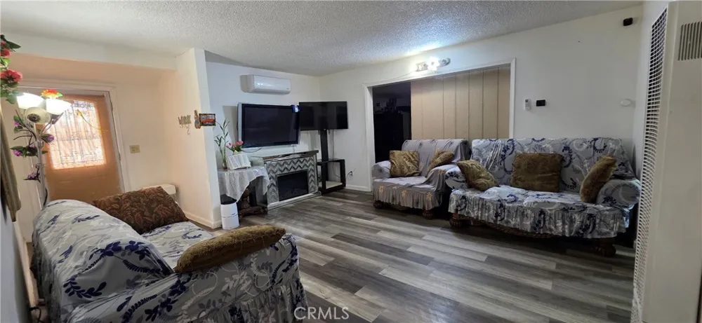 37351 52nd E Palmdale, CA 93552