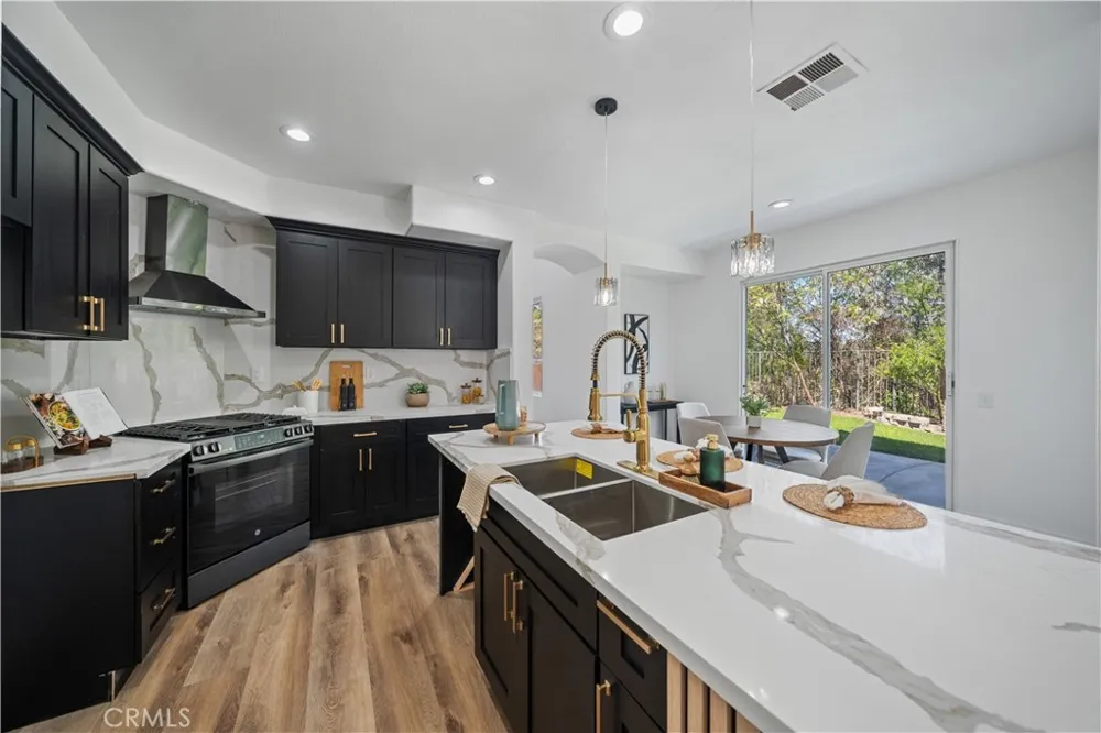 41258 Pine Tree Temecula, CA 92591