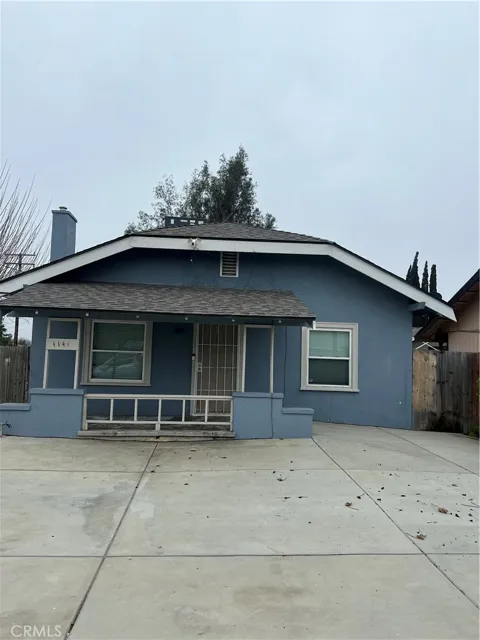 1141 W San Joaquin Avenue