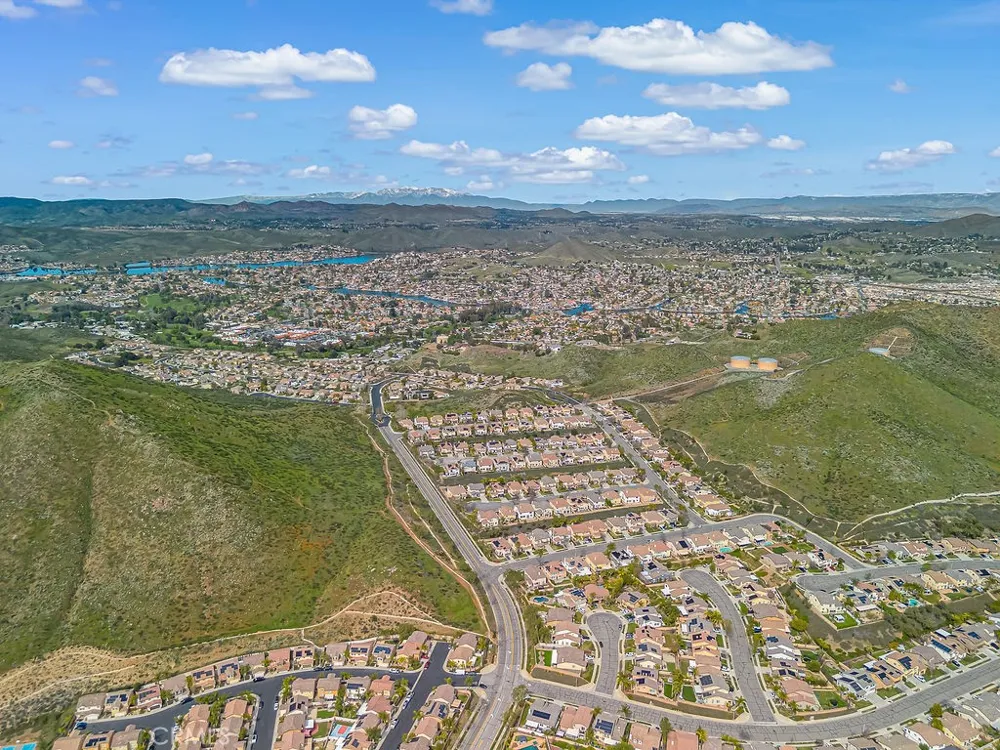 35430 Ocotillo Court Lake Elsinore, CA 92532
