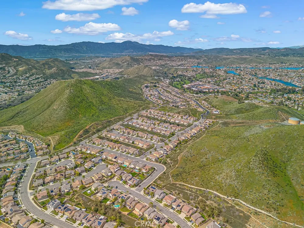 35430 Ocotillo Court Lake Elsinore, CA 92532