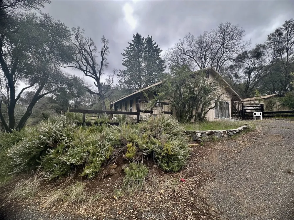 50330 Road 426 Oakhurst, CA 93644