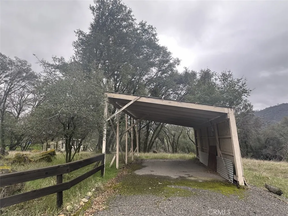50330 Road 426 Oakhurst, CA 93644