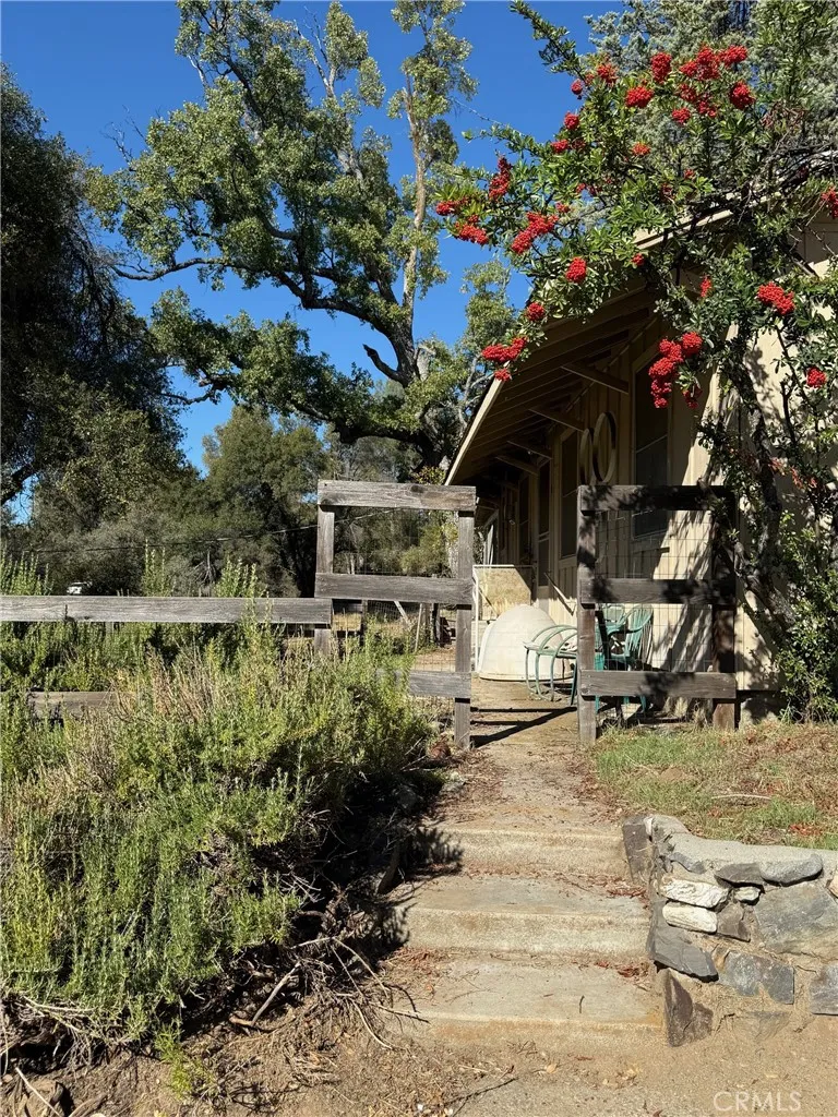 50330 Road 426 Oakhurst, CA 93644