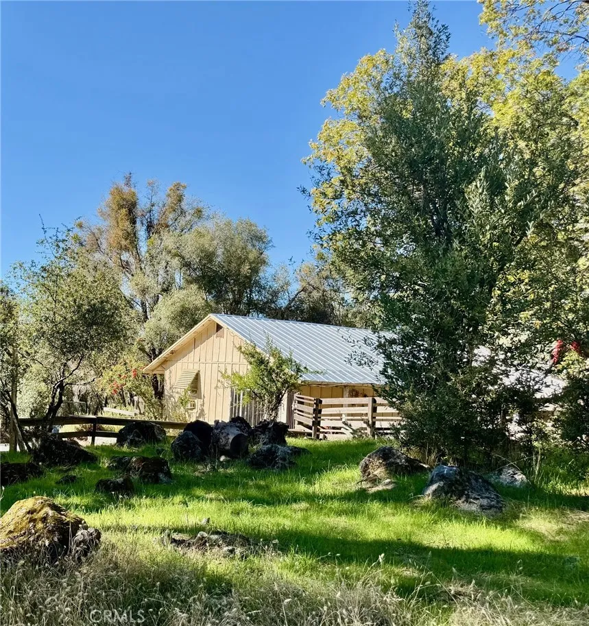 50330 Road 426 Oakhurst, CA 93644