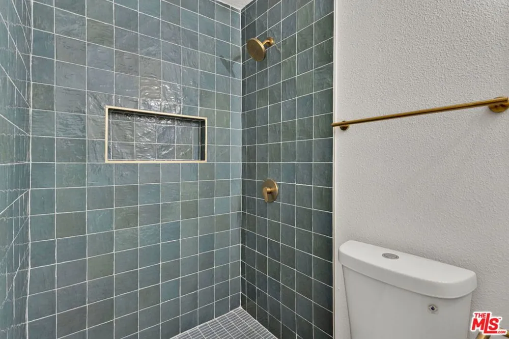 422 W 34th Street San Bernardino, CA 92405