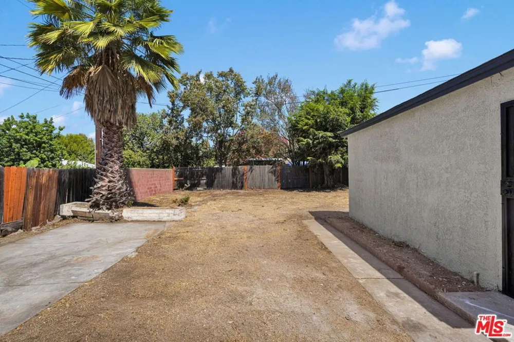 422 W 34th Street San Bernardino, CA 92405