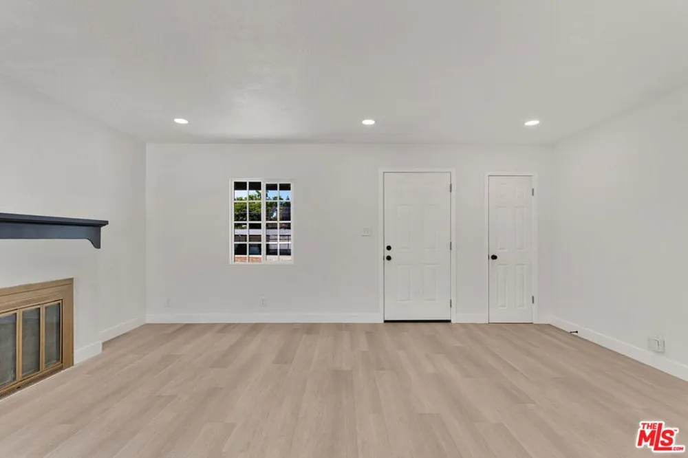 422 W 34th Street San Bernardino, CA 92405