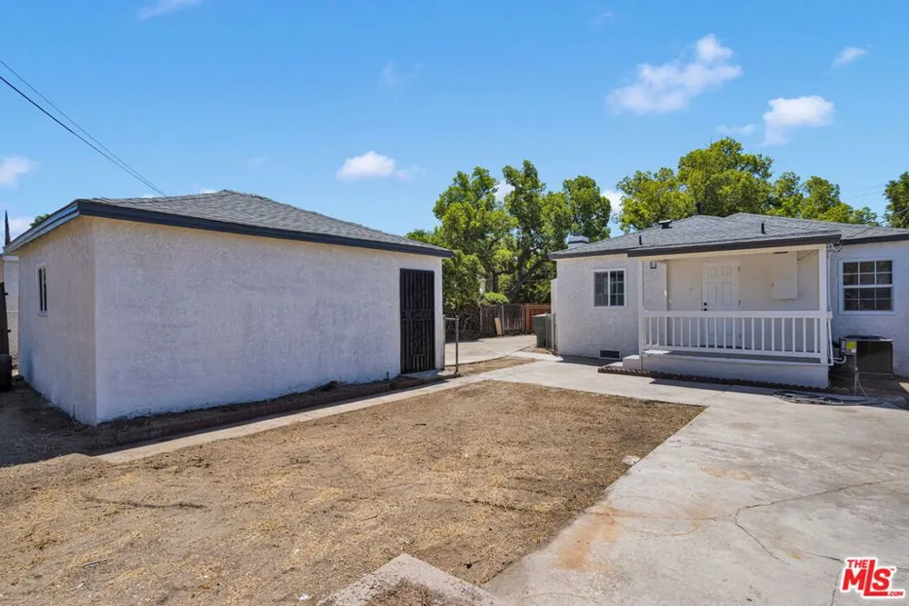 422 W 34th Street San Bernardino, CA 92405
