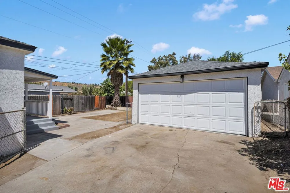422 W 34th Street San Bernardino, CA 92405