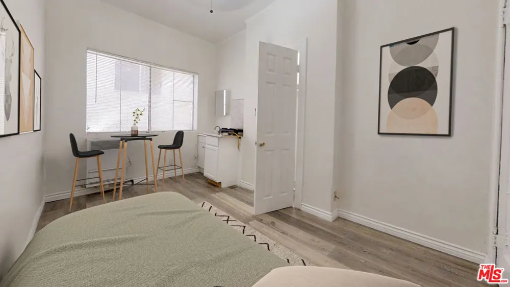 647 18th Street #311a Los Angeles, CA 90015