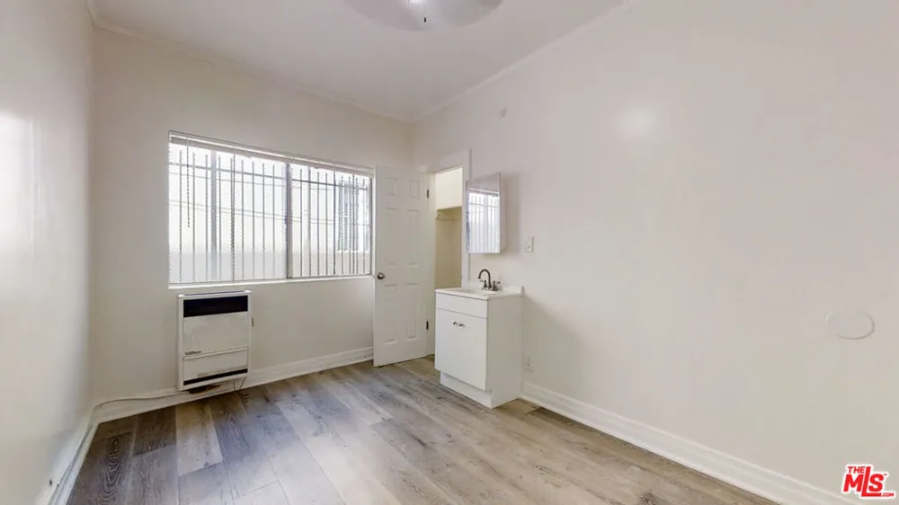 647 18th Street #311a Los Angeles, CA 90015
