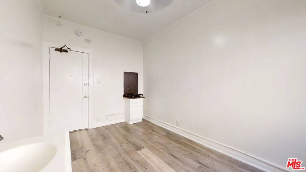 647 18th Street #311a Los Angeles, CA 90015