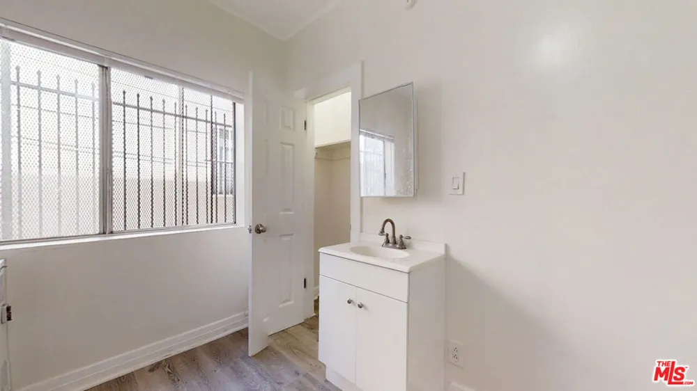 647 18th Street #311a Los Angeles, CA 90015