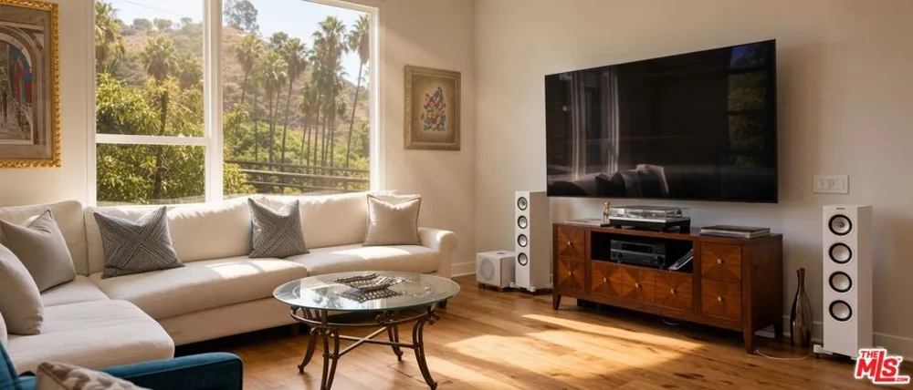 2780 Wright Lane Los Angeles, CA 90068