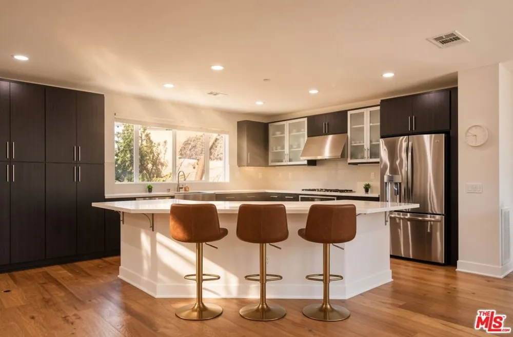 2780 Wright Lane Los Angeles, CA 90068