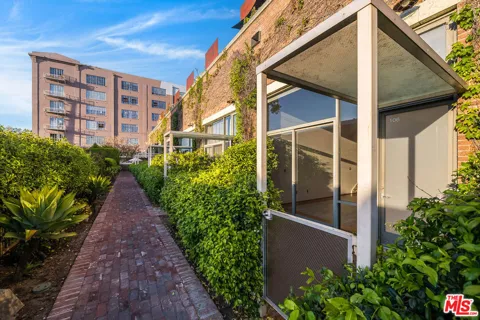 1850 E Industrial #106