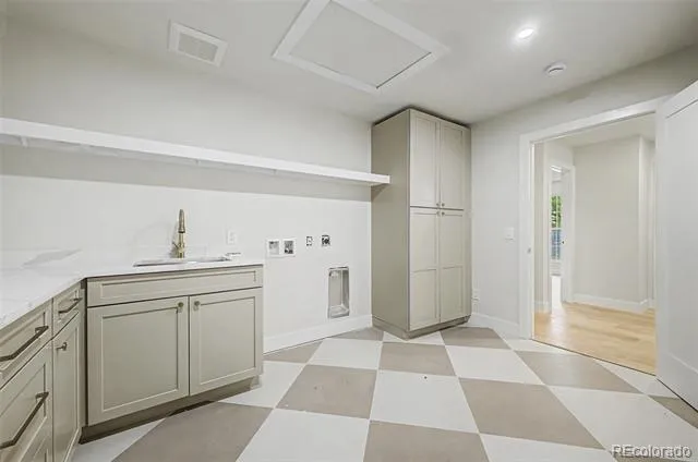 16920 E Easter Avenue Foxfield, CO 80016