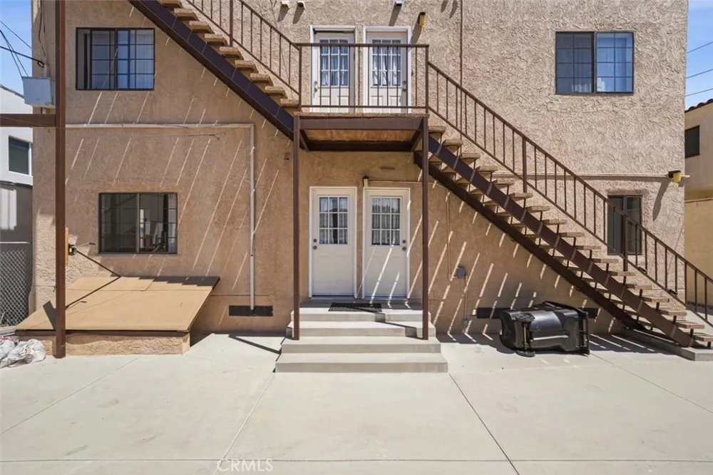 3632 E 1st Long Beach, CA 90803