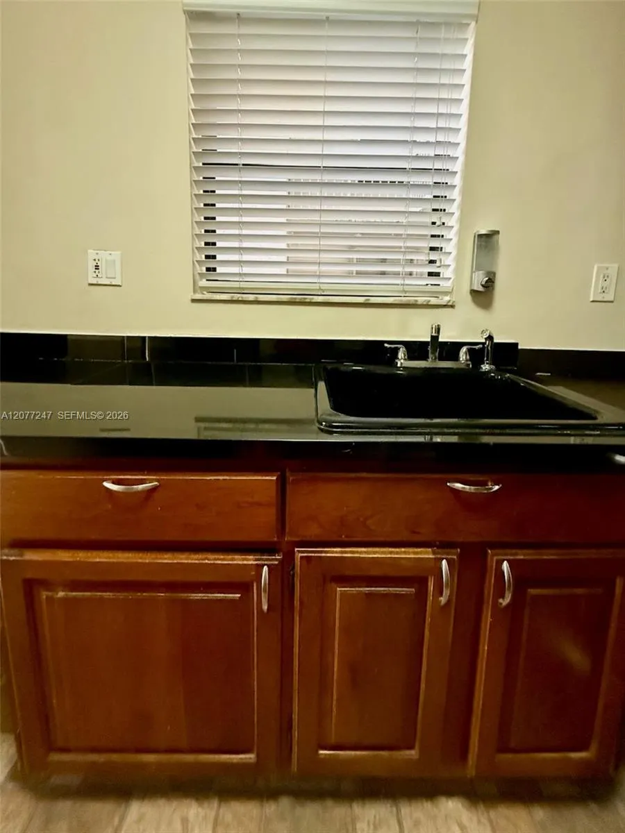 1121 SW 122nd Ave #107-2 Miami, FL 33184