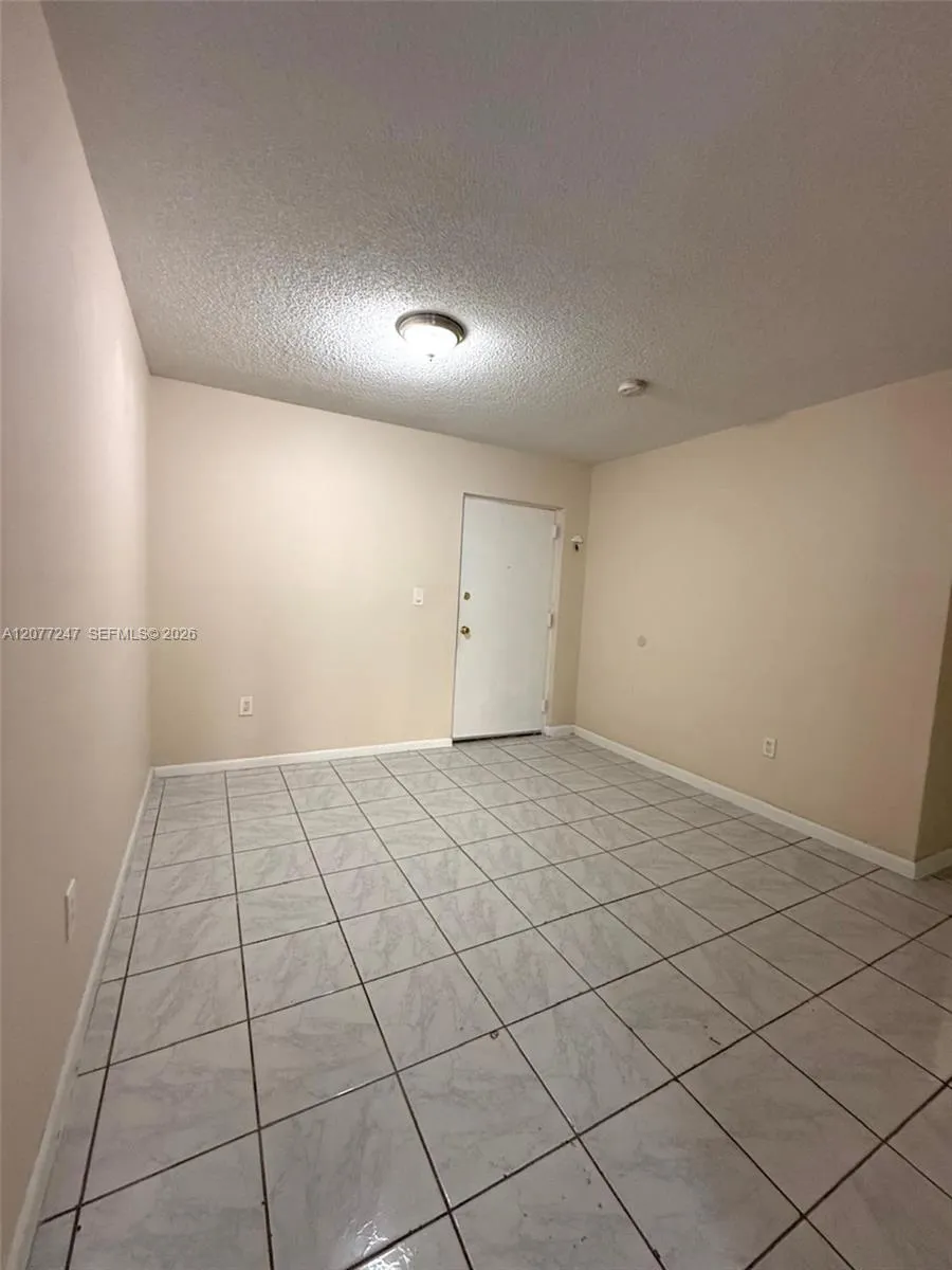 1121 SW 122nd Ave #107-2 Miami, FL 33184