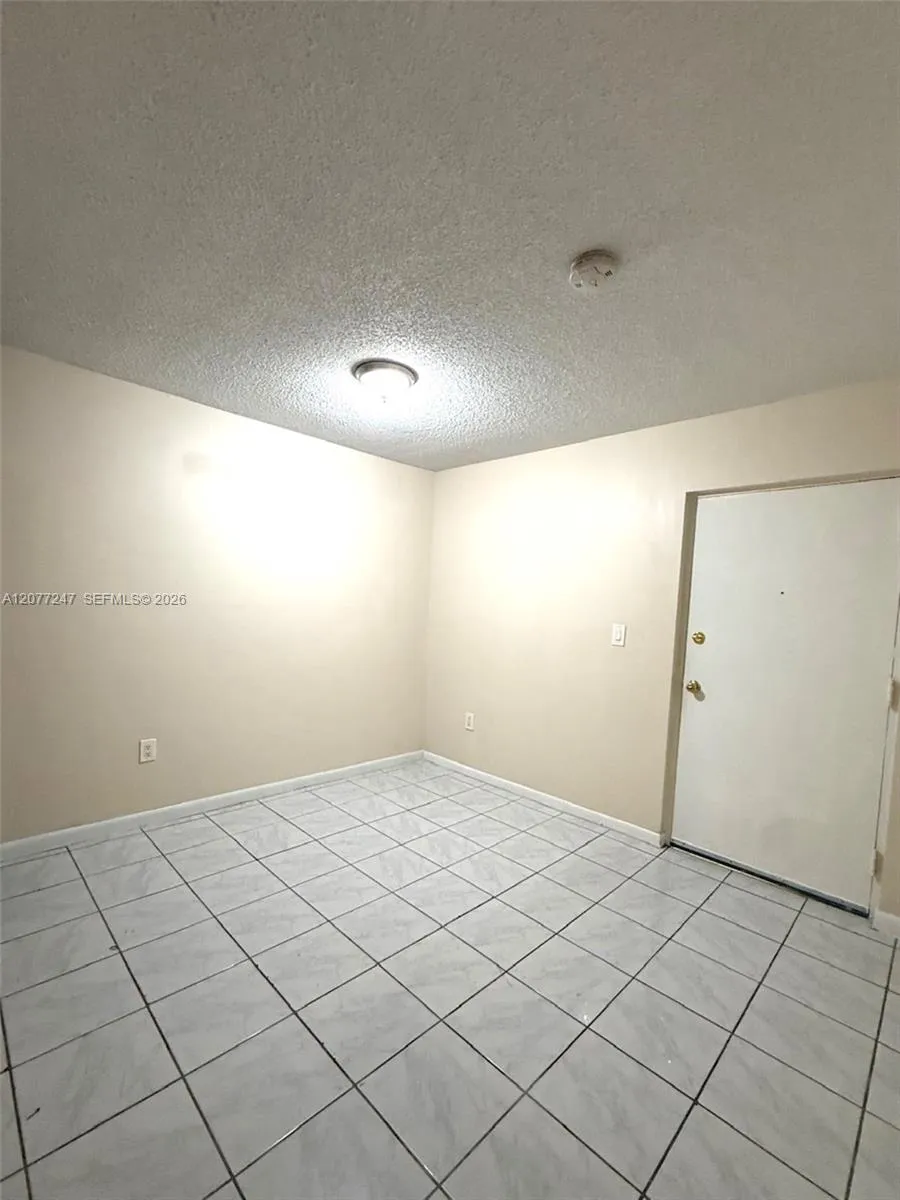 1121 SW 122nd Ave #107-2 Miami, FL 33184