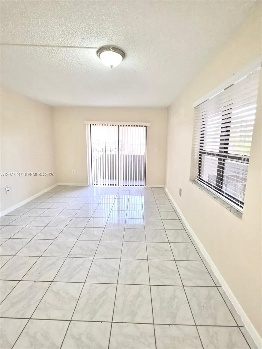 1121 SW 122nd Ave #107-2 Miami, FL 33184