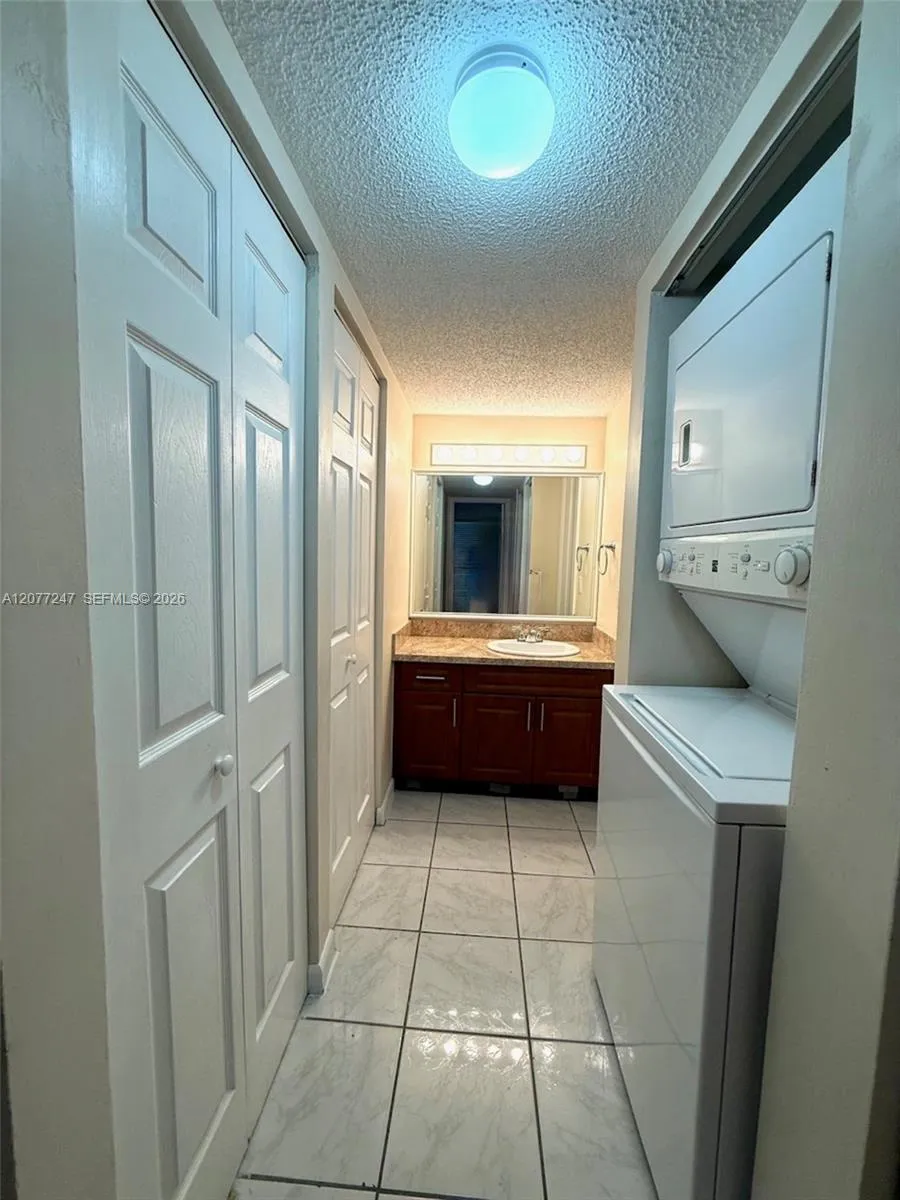 1121 SW 122nd Ave #107-2 Miami, FL 33184