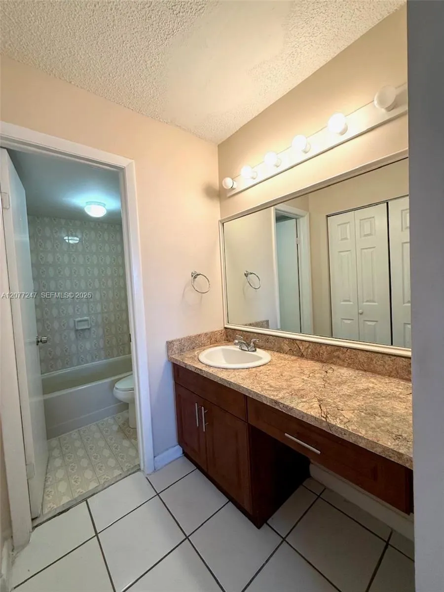 1121 SW 122nd Ave #107-2 Miami, FL 33184