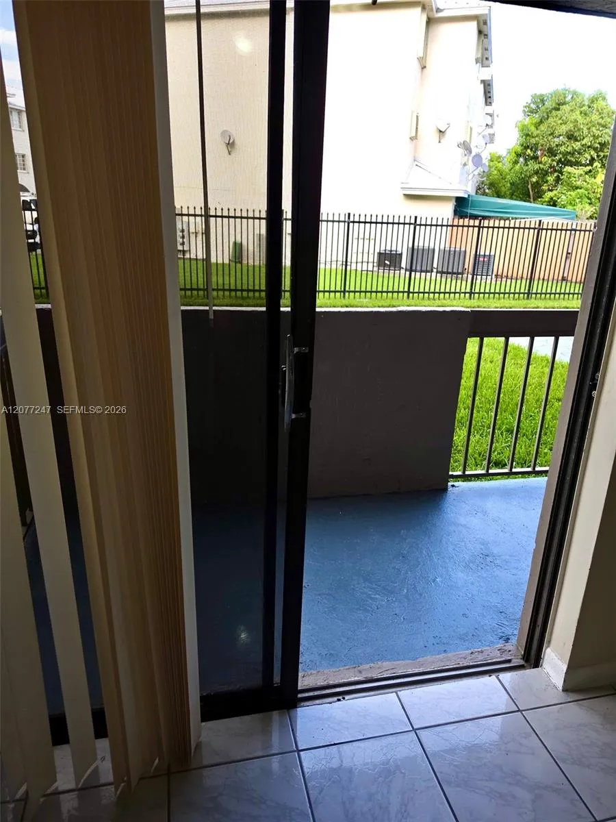 1121 SW 122nd Ave #107-2 Miami, FL 33184