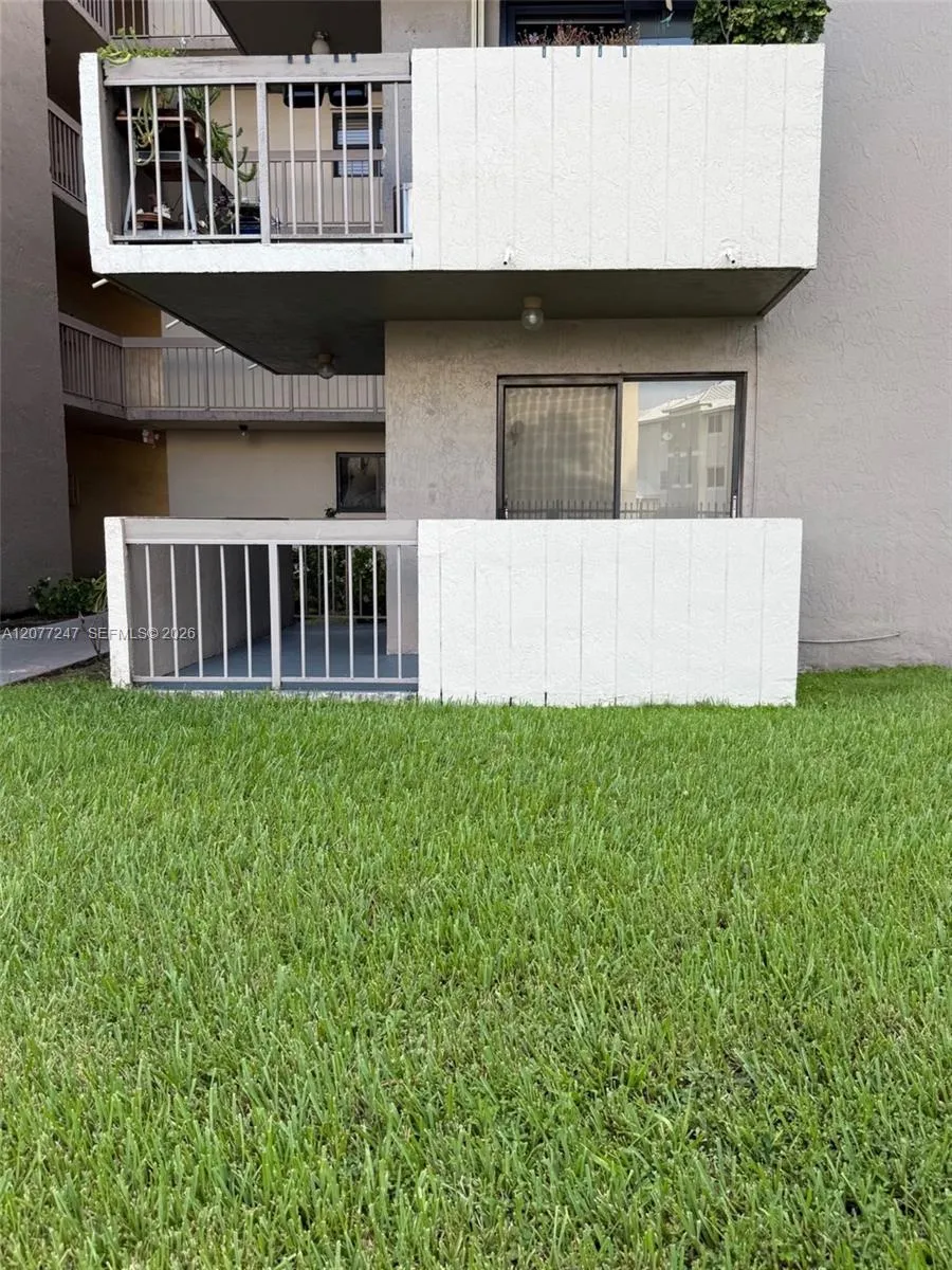 1121 SW 122nd Ave #107-2 Miami, FL 33184