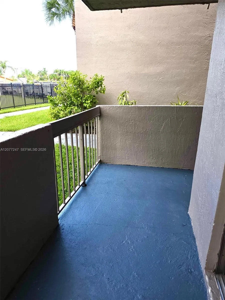 1121 SW 122nd Ave #107-2 Miami, FL 33184